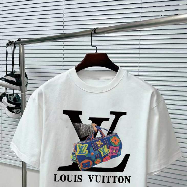 Picture of Louis Vuitton T Shirts Short _SKULVS-XXL11Ln1767169